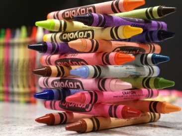 Crayon Logs by Chris Metcalf via Wikimedia Commons